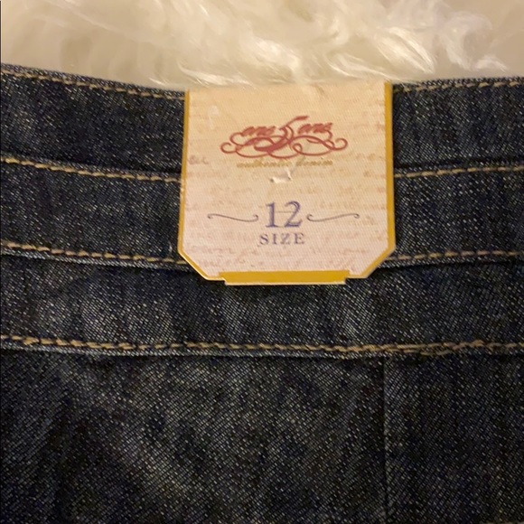 NWT Very Dark Classy Denim Capri Pants - Picture 7 of 10